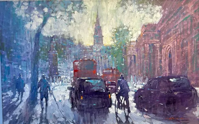 Traffic at Charing Cross Road by David Hinchliffe